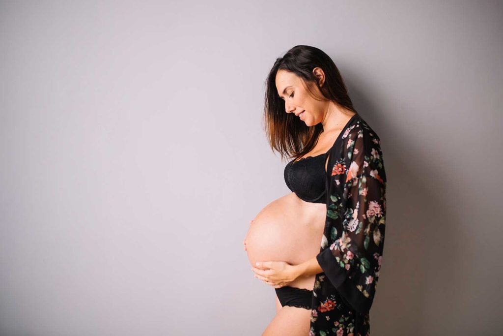 reportaje-fotografico-embarazo-Vanessa-Elche